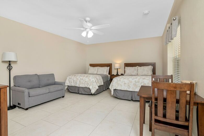 Hotel Fairways Resort