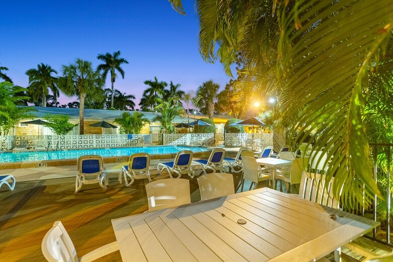 Hotel Fairways Resort