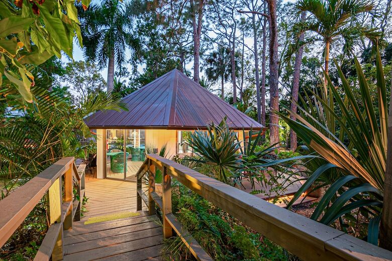 Hotel Fairways Resort