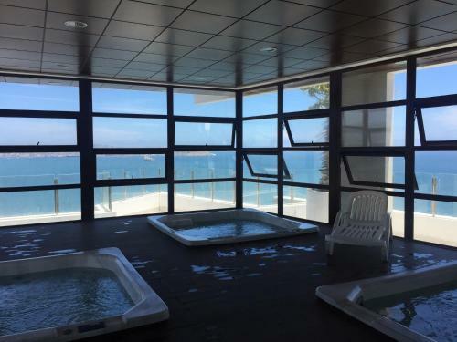 Apartamentos De Lujo Borde Mar Y Spa