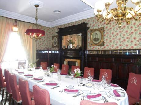 Taberna Del Alabardero Hotel