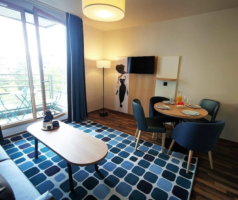 Hotel Residhome Paris Asnieres