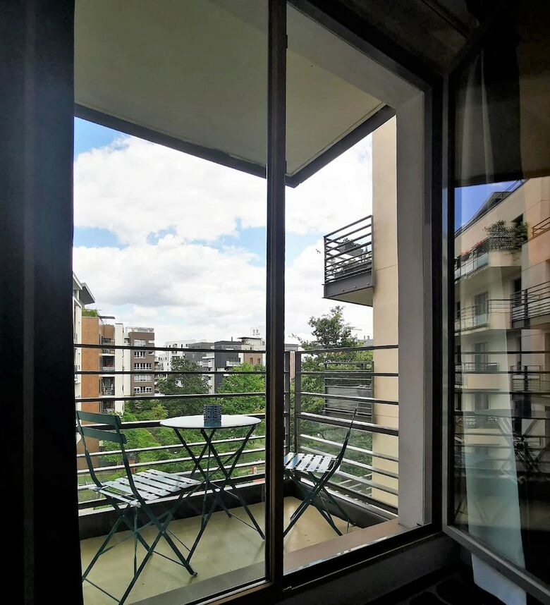 Hotel Residhome Paris Asnieres