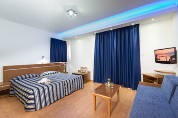 Loutsiana II Hotel Apts
