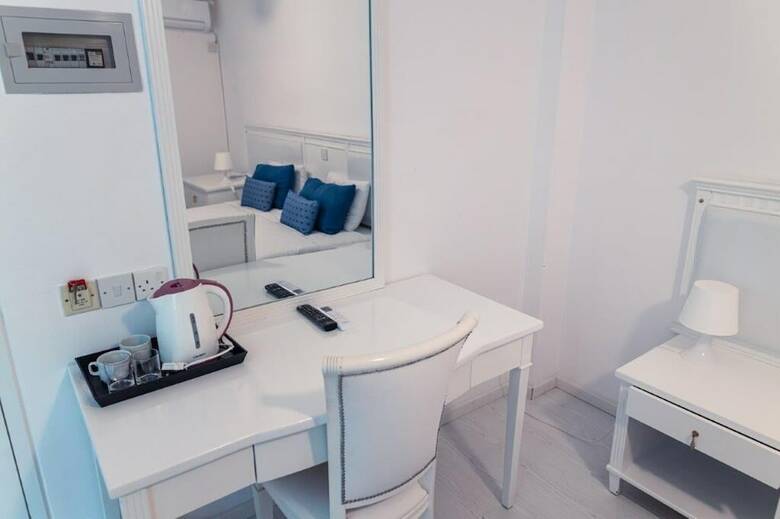 Nereus Hotel