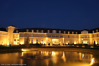 Dolce Chantilly Hotel