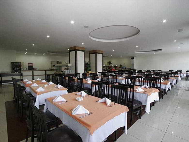 Hotel Pelitbonadea Beach