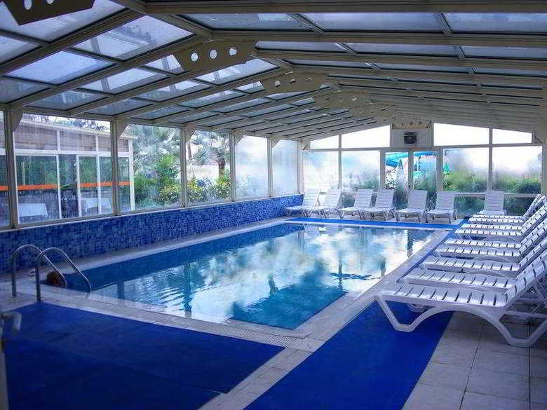 Hotel Pelitbonadea Beach