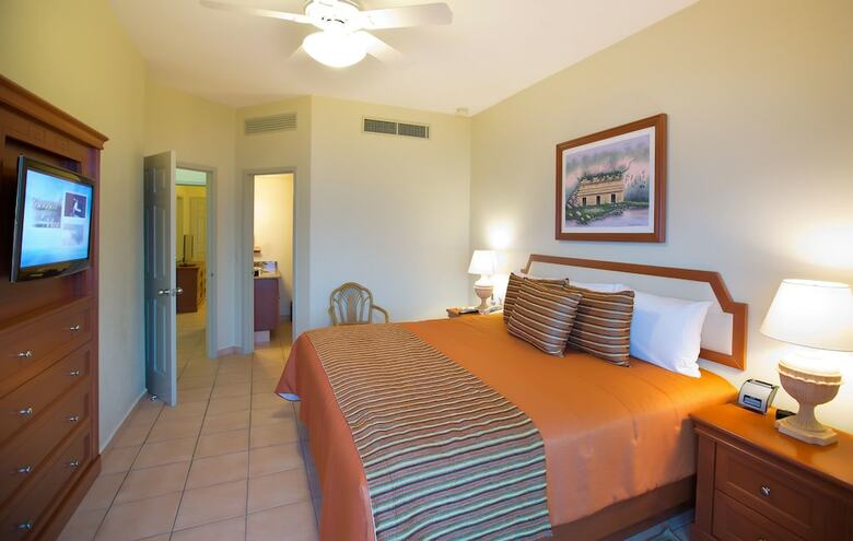 Hotel Paradise Village Beach Resort And Spa