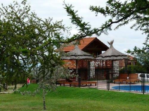 Lodge Caba�as La Mazamorra