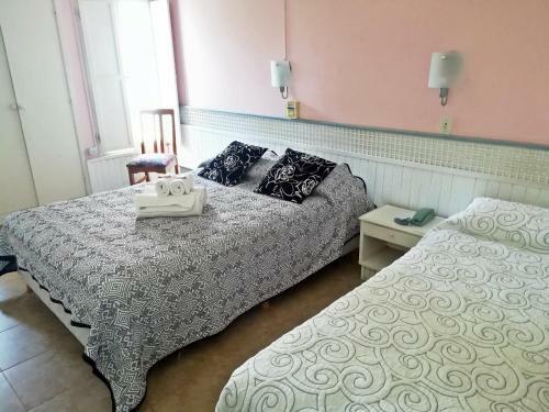 Hostal Del Lago Hotel