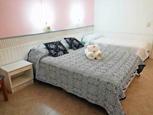 Hostal Del Lago Hotel