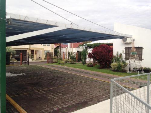 Aparthotel Bungalows Por La Vuelta
