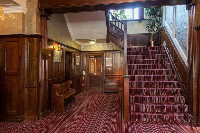 Hotel Russ Hill