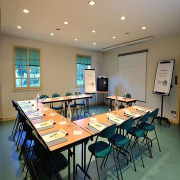 Hotel Campanile Niort La Creche
