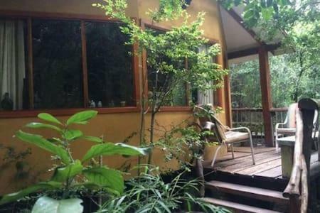 Apartamento Caba�a Ayel�n Curacaut�n