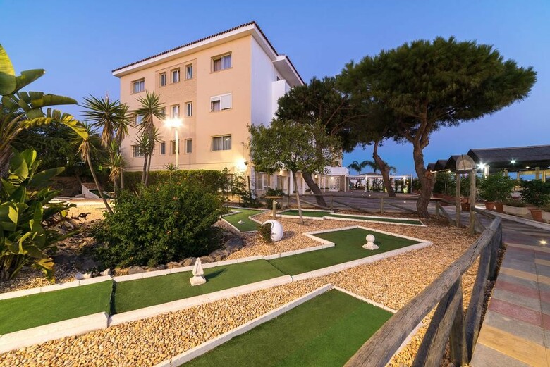 Hotel Pato Rojo