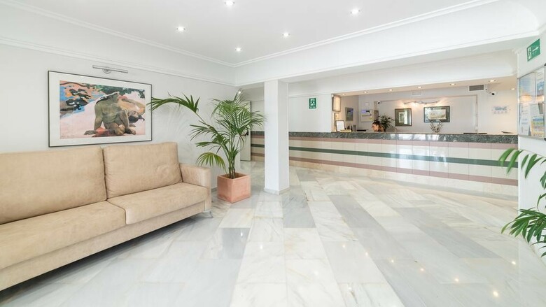 Hotel Pato Rojo