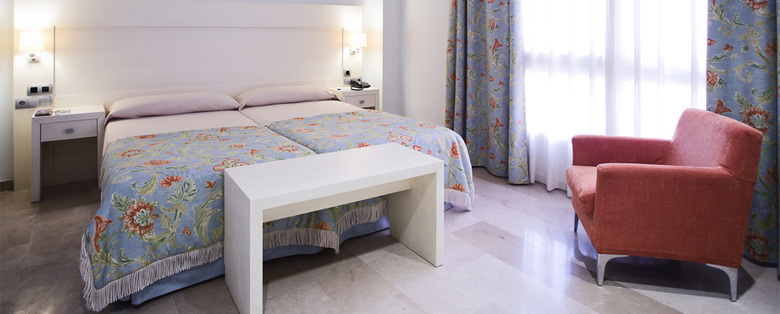 Hotel Senator �guilas