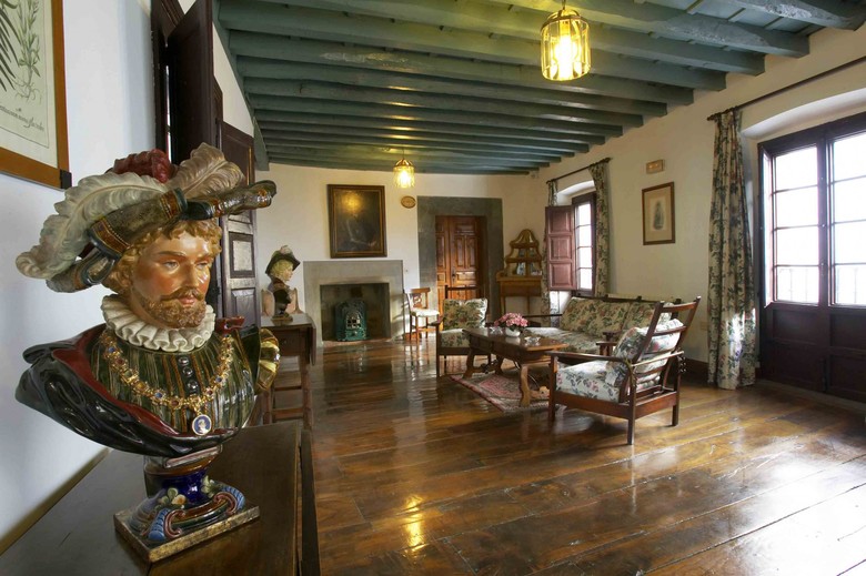Hotel Casona Del Busto