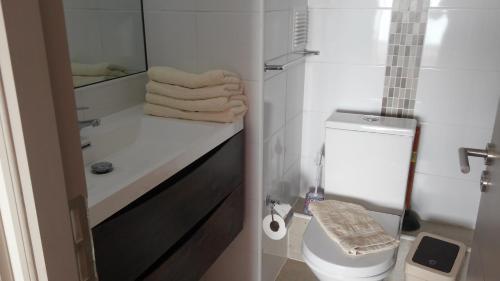 Apartamento Edificio Huantajaya. Lisboa Servicios Hans Drummond
