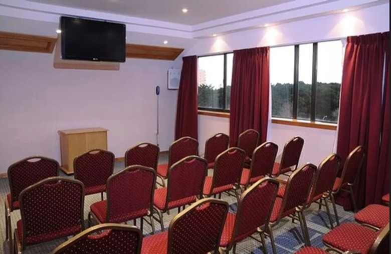 Hotel �ik�n Spa And Business Center