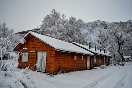 Albergue Hostal Y Caba�as Los �irres