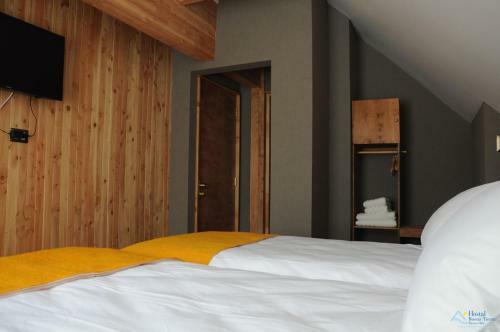 Hotel Hostal Buena Tierra