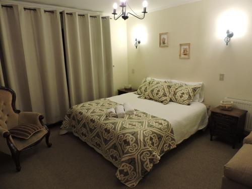 Casa De Noah Bed & Breakfast