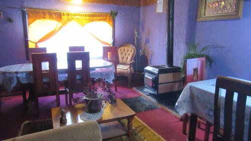 Hostal Y Caba�as Perla Del Lago