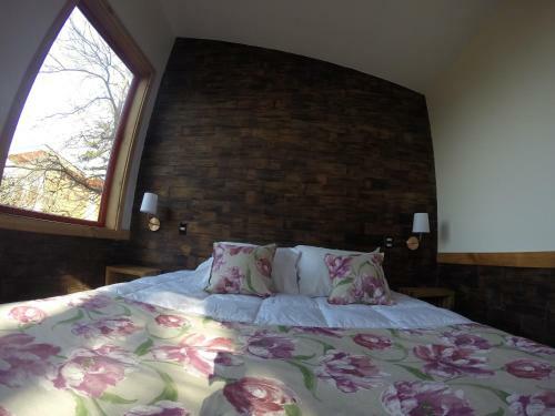 Lodge Almabosque Caba�as