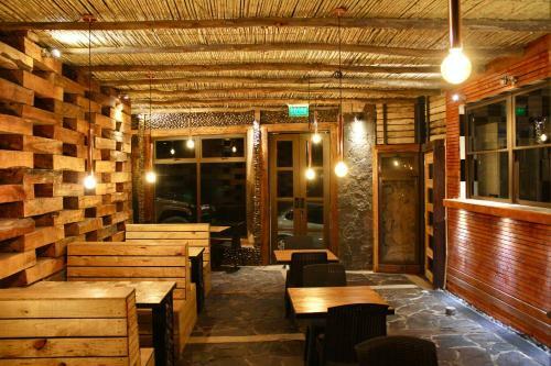 Hotel Y Restaurante La Manada Del Desierto