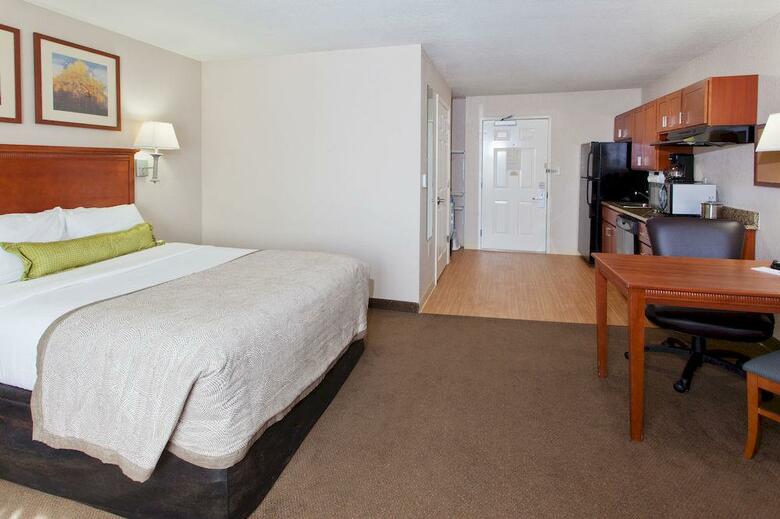 Hotel Candlewood Suites Lexington