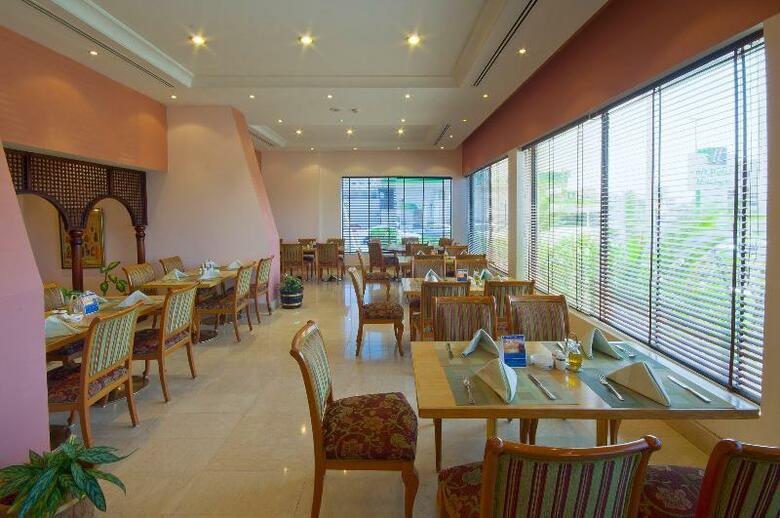 Hotel Holiday Inn Al Salam