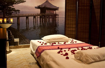 Royal Crown Hotel & Suites