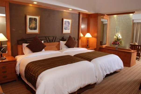 Hotel Everly Resort(de Lujo)