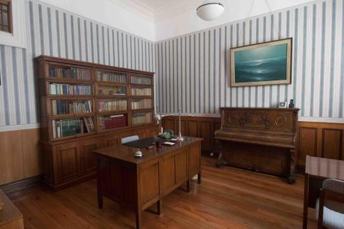 Wood Residence Hotel Boutique