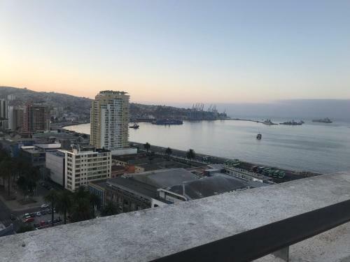 Apartamento Comodo Departamento En Centro De Valparaiso