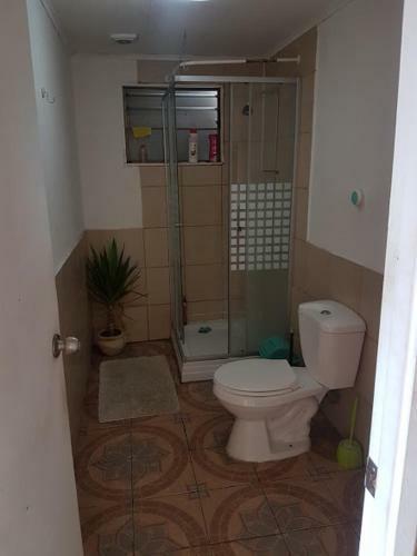 Hostal Hospedaje Larra�n