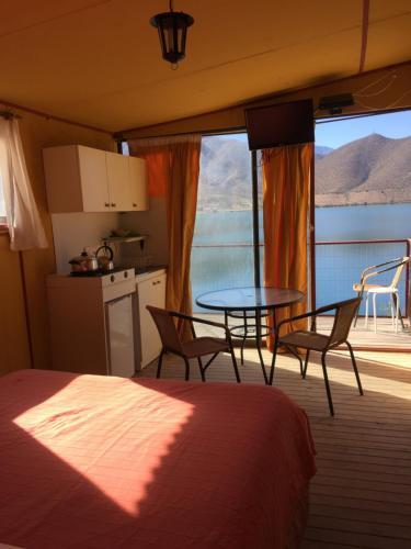 Apartamento Caba�as En Lago Puclaro / Windsurf