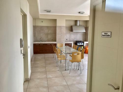 Re�aca Montemar Apartments