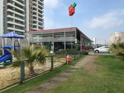 Re�aca Montemar Apartments