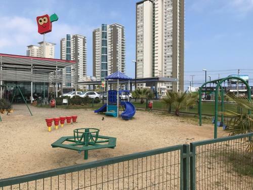 Re�aca Montemar Apartments