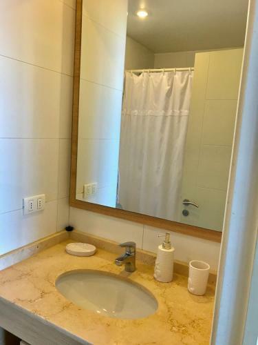 Re�aca Montemar Apartments
