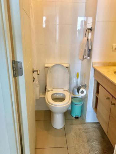 Re�aca Montemar Apartments