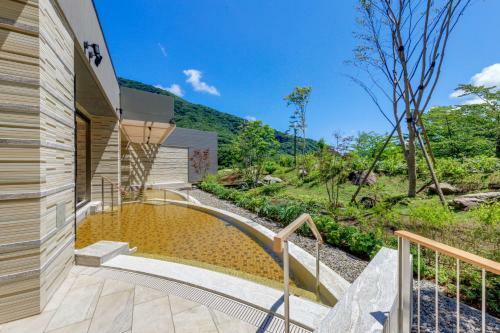 Hakone Ashinoko Hanaori