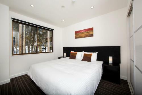 Sky Park Happo Apartment