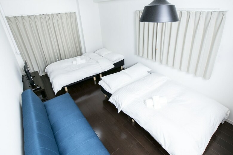 Apartamentos Hiroshima Crane Peace Tower
