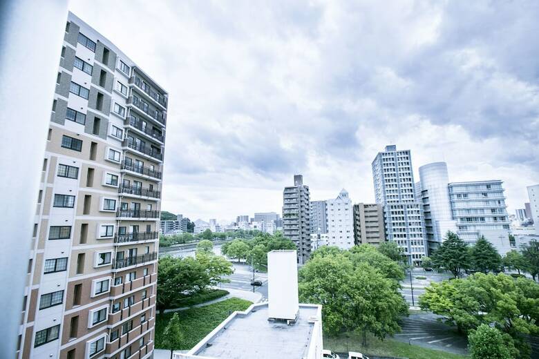 Apartamentos Hiroshima Crane Peace Tower