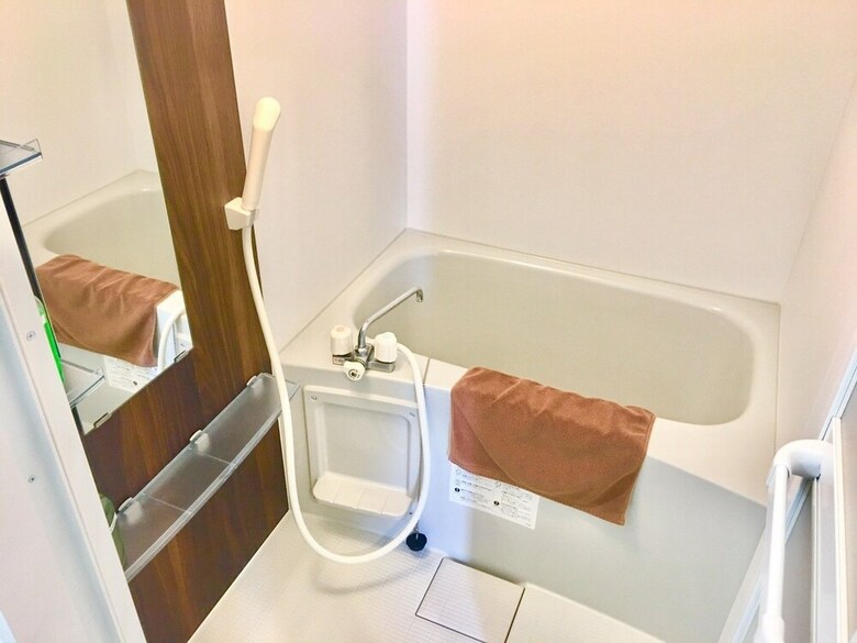 Apartamentos Hiroshima Crane Peace Tower